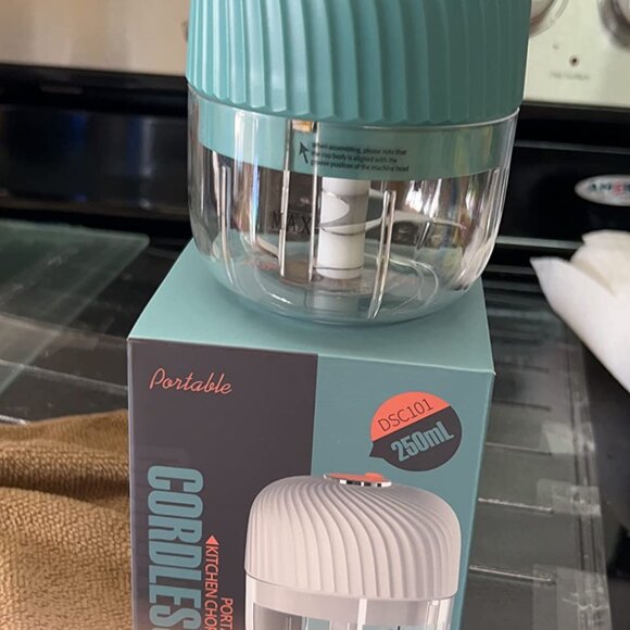 Cordless Electric Garlic Chopper | Mini USB Rechargeable Food Processor with Sta - Picture 8 of 8